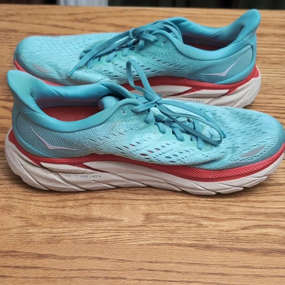 Hoka One One Clifton 8 Women's Running Shoes Light Blue Red White Size 10B
